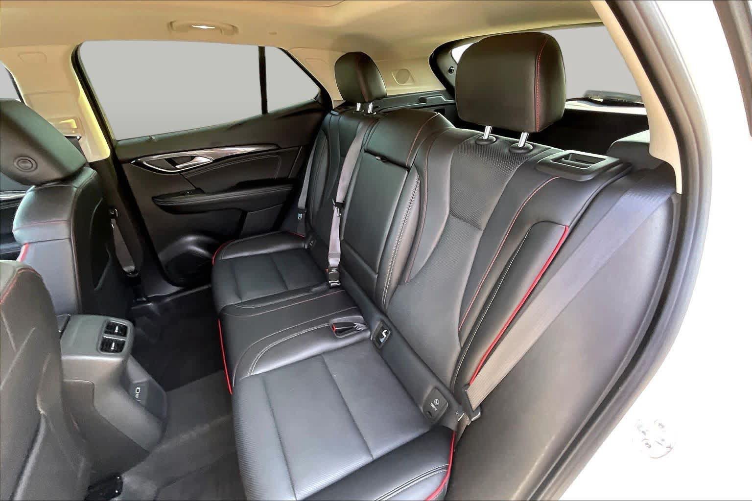 Used 2023 Buick Envision Essence w/ Sport Touring Package AWD/4WD image 41