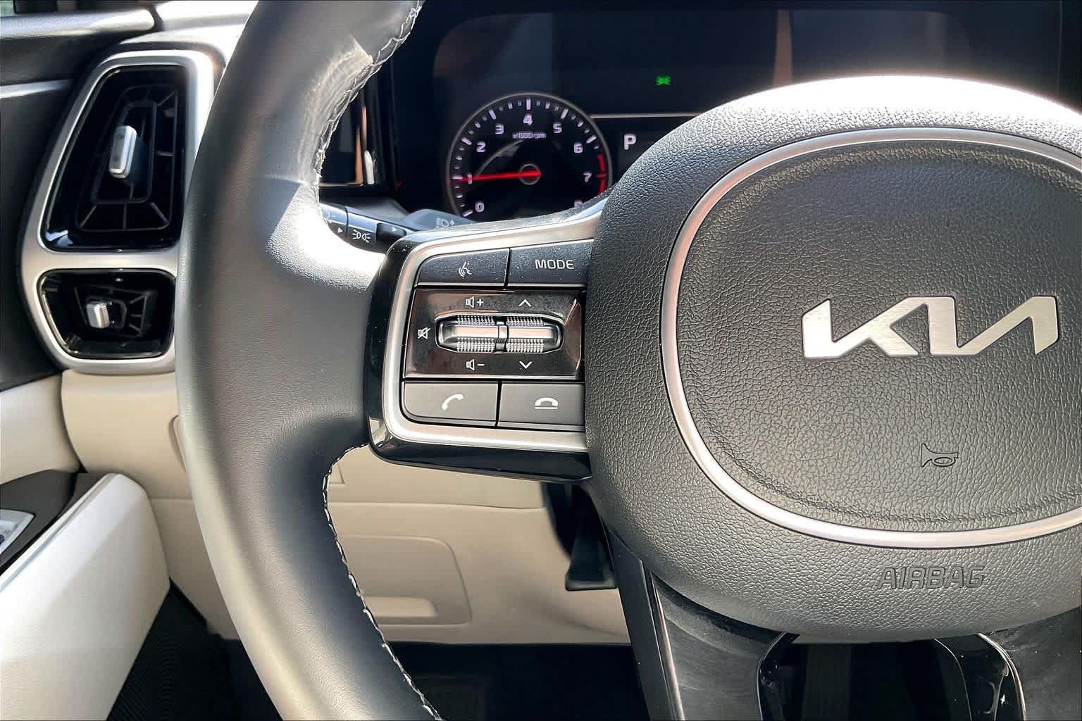 Used 2022 Kia Sorento SX FWD image 18