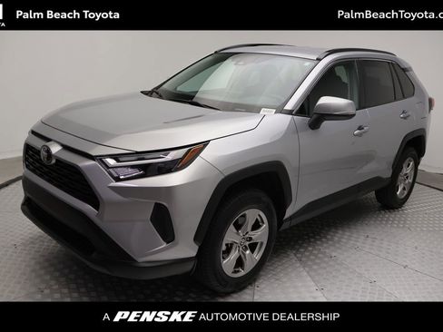 Certified 2025 Toyota RAV4 XLE FWD image 1