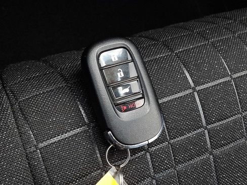 Used 2024 Honda HR-V LX image 25