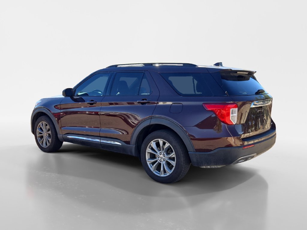 Used 2020 Ford Explorer XLT w/ Equipment Group 202A AWD/4WD image 3