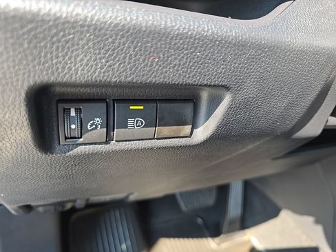 Used 2024 Toyota RAV4 LE AWD/4WD image 17
