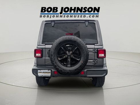 Used 2021 Jeep Wrangler Unlimited Sahara AWD/4WD image 3