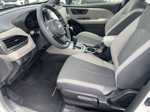 Certified 2025 Subaru Forester w/ Convenience Package #2 AWD/4WD image 8