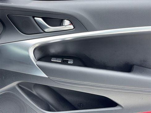 Used 2025 Genesis G70 2.5T image 48