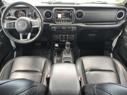 Used 2019 Jeep Wrangler Unlimited Sahara AWD/4WD image 15