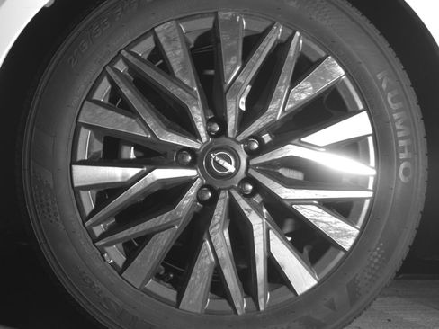 Used 2025 Nissan Altima 2.5 SV image 12