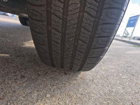 Used 2023 Subaru Outback Premium image 41