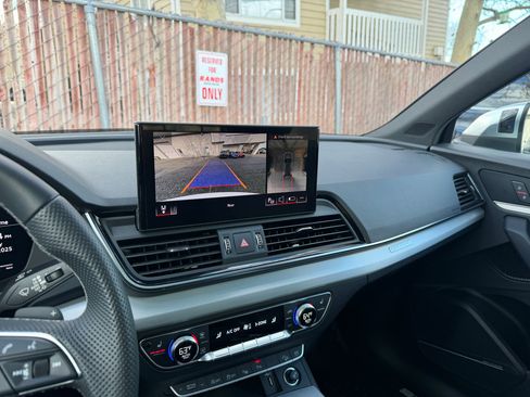 Used 2021 Audi SQ5 Prestige w/ Prestige Package image 5