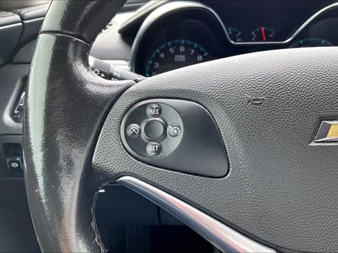 Used 2019 Chevrolet Impala Premier FWD image 18