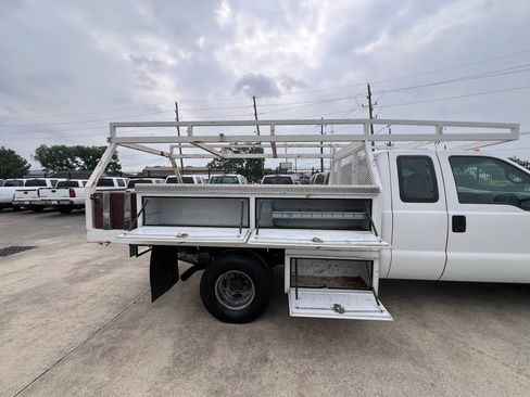 Used 2001 Ford F350 XL image 47