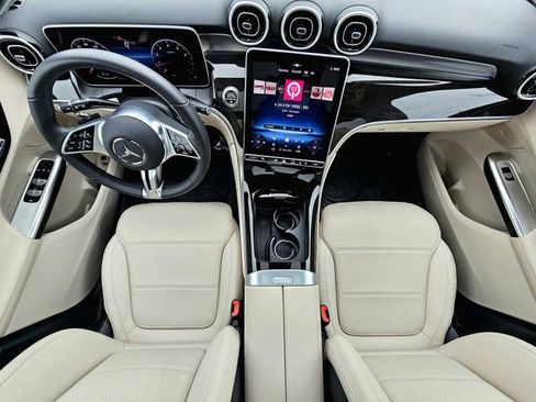 Certified 2025 Mercedes-Benz GLC 300 4MATIC image 27