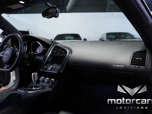 Used 2011 Audi R8 V10 image 33