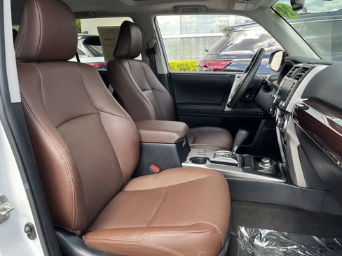 Used 2024 Toyota 4Runner Limited AWD/4WD image 21