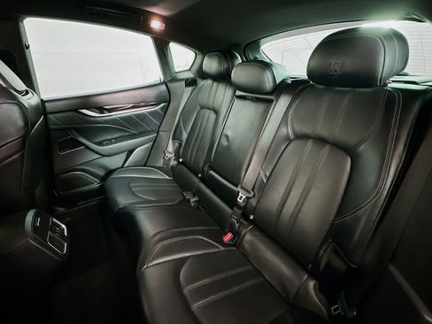 Used 2019 Maserati Levante GranSport image 23