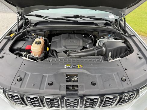 Used 2021 Jeep Grand Cherokee L Summit AWD/4WD image 13