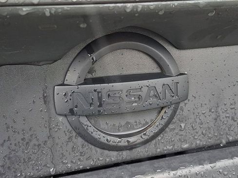 Used 2020 Nissan Frontier SV w/ Midnight Edition Floor Mats image 23