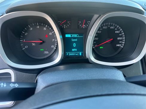 Used 2017 Chevrolet Equinox LS image 26