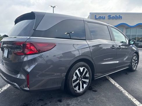 Certified 2025 Honda Odyssey EX-L image 5