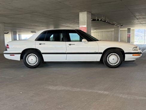 Used 1999 Buick Le Sabre Custom w/ Headliner Lighting Pkg FWD image 16
