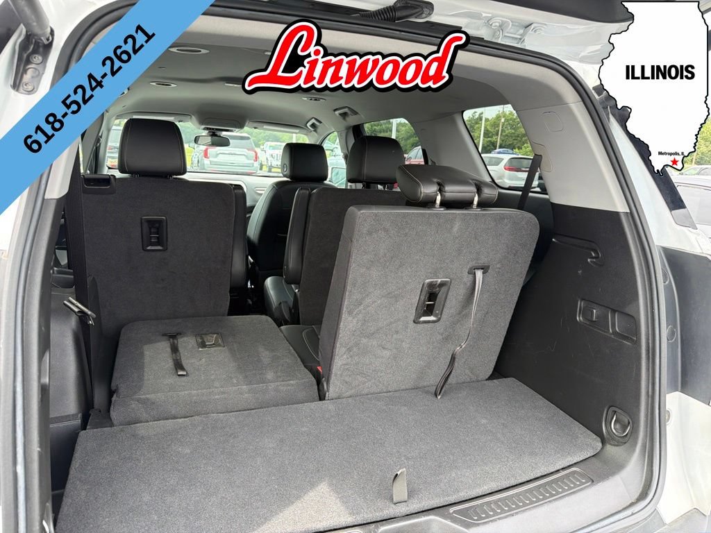 Used 2023 GMC Acadia SLT w/ Preferred Package FWD image 11
