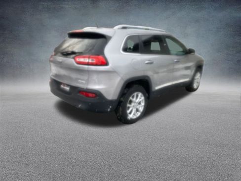 Used 2017 Jeep Cherokee Latitude image 7