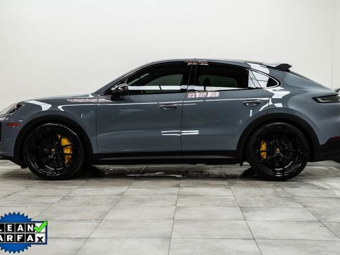 Used 2024 Porsche Cayenne Turbo GT AWD/4WD image 9