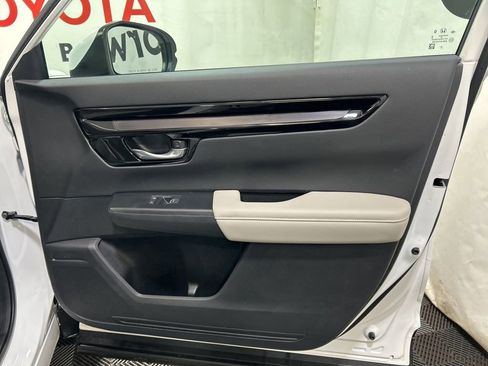 Used 2025 Honda CR-V EX-L image 11