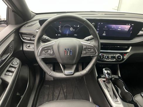 Certified 2024 Buick Envista Sport Touring w/ Convenience I Package FWD image 12