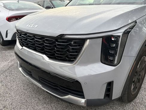 Certified 2024 Kia Sorento S w/ Panoramic Sunroof Package FWD image 4