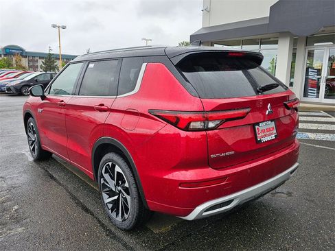 New 2025 Mitsubishi Outlander SEL image 4