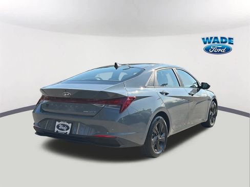 Used 2022 Hyundai Elantra Blue image 5