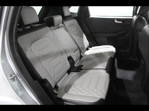 Used 2023 Ford Escape Platinum w/ Premium Technology Package AWD/4WD image 18