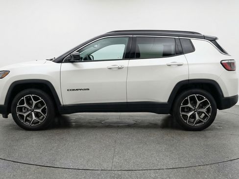 Used 2025 Jeep Compass Limited image 5
