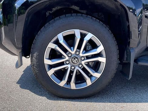 Used 2025 Toyota 4Runner Limited AWD/4WD image 7