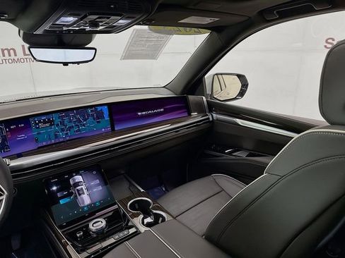 Used 2025 Cadillac Escalade Premium Luxury w/ Touring Package image 25