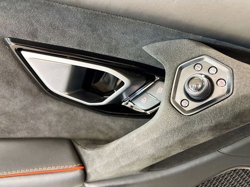 Used 2024 Lamborghini Huracan Tecnica image 24