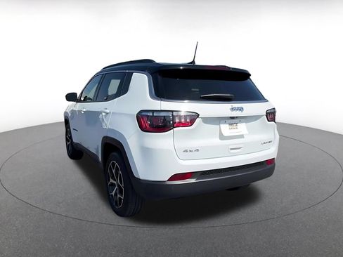 Used 2025 Jeep Compass Limited AWD/4WD image 11