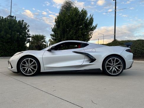 Used 2026 Chevrolet Corvette Stingray Coupe w/ 1LT RWD image 2