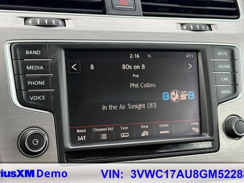 Used 2016 Volkswagen Golf Limited Edition image 28