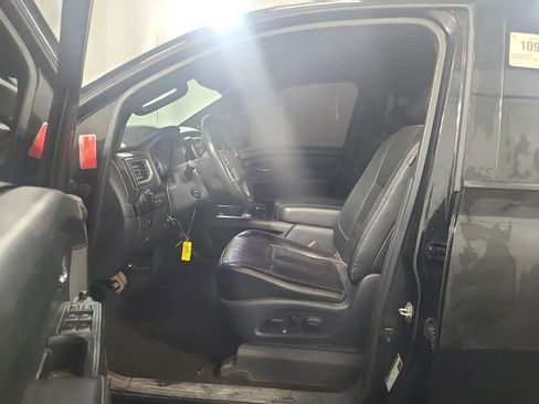 Used 2018 Nissan Titan SL w/ Midnight Edition AWD/4WD image 4