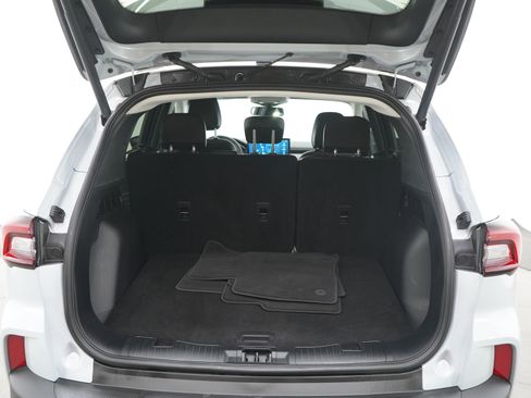 Used 2025 Ford Escape Platinum image 15