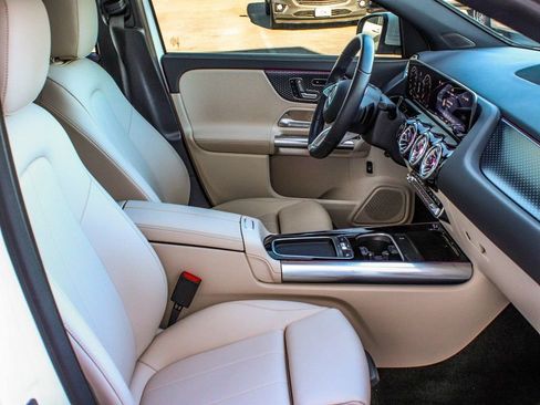 Used 2024 Mercedes-Benz GLA 250 4MATIC image 41