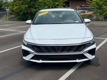 Used 2024 Hyundai Elantra SE