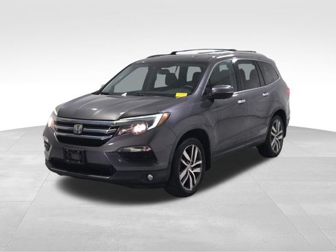 Used 2017 Honda Pilot Touring image 3