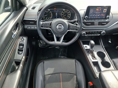 Used 2021 Nissan Altima 2.5 SR w/ SR Premium Package FWD image 11