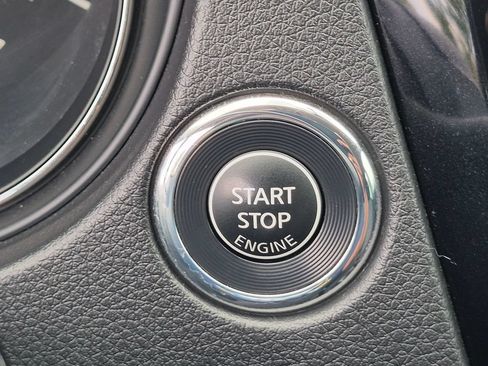 Used 2017 Nissan Rogue Sport SV FWD image 23