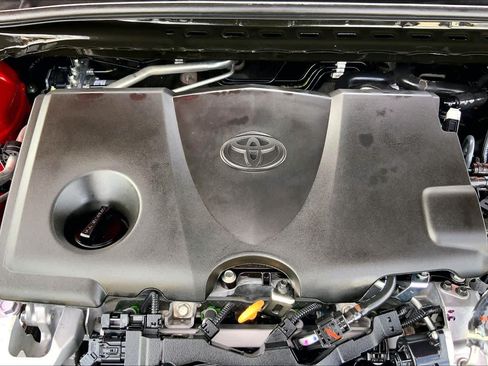 Used 2023 Toyota Camry XSE FWD image 32