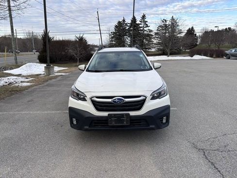 Used 2021 Subaru Outback Premium image 8