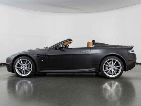 Used 2010 Aston Martin V8 Vantage Roadster image 5